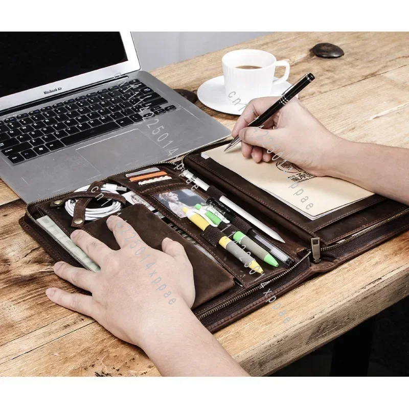Tech Accessories Tablet - アクセサリー レザー製タブレット収納バッグ iPad用 ペンホルダー付き データケーブル 電話オーガナイザー