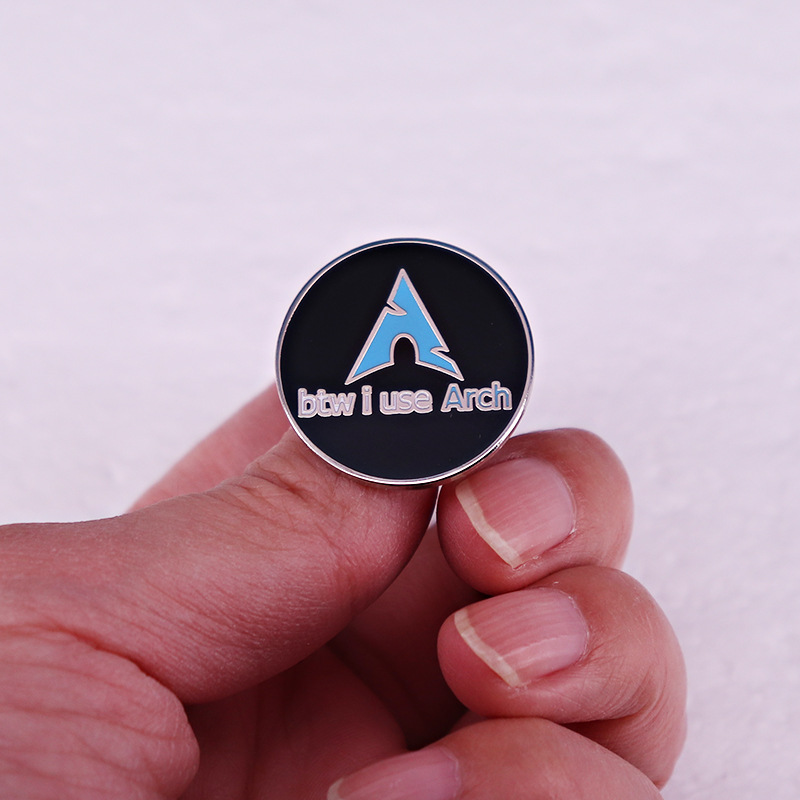 1個入り「BTW I Use Arch」エナメルピン - A - Tech Accessories Store のレビューと価格